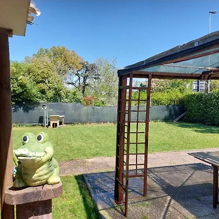Casa Con Giardino Apartmán Cecina (Livorno)